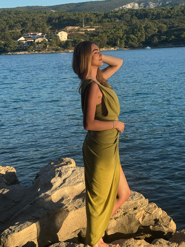 ✨ Lanena haljina koja osvaja elegancijom i udobnošću!
