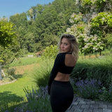 Elegantni crni komplet koji je idealan za sve prilike - slika 3